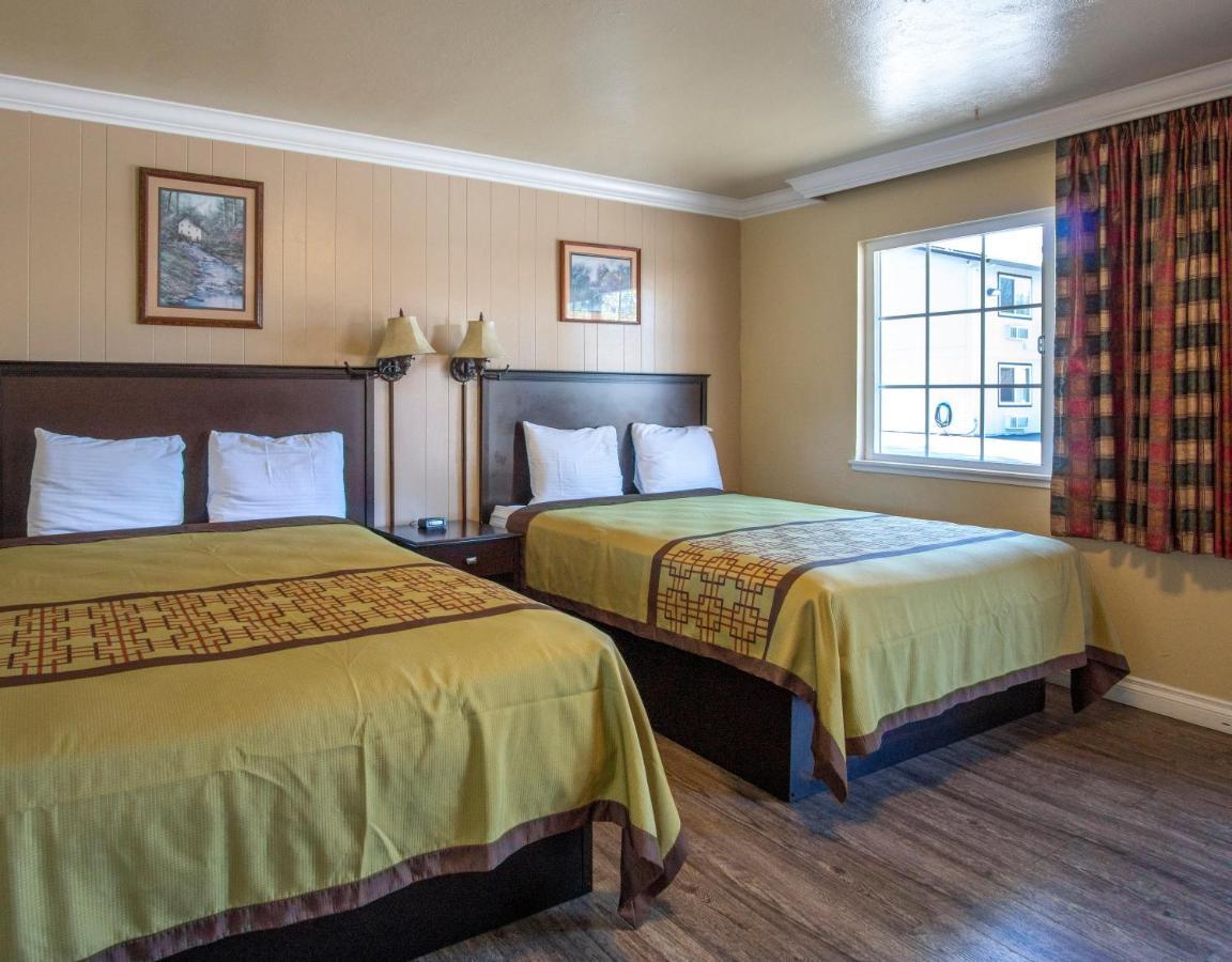 Burney Charm Motel & Suites מראה חיצוני תמונה
